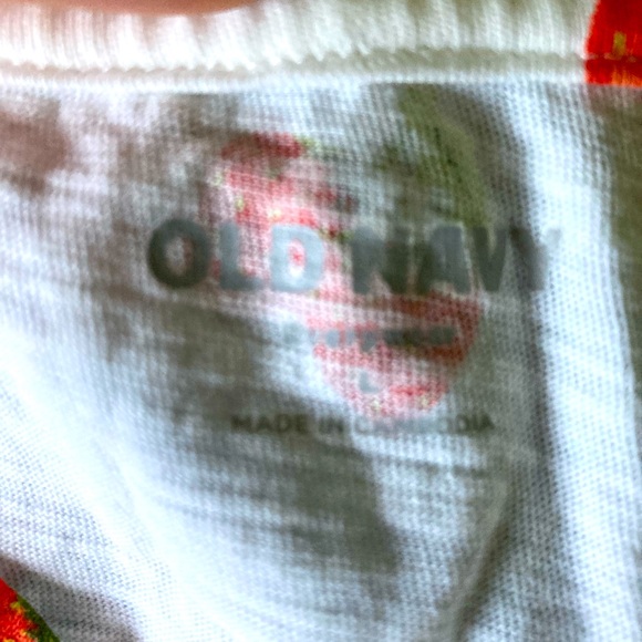 Old navy strawberry tee Lg - Picture 2 of 2